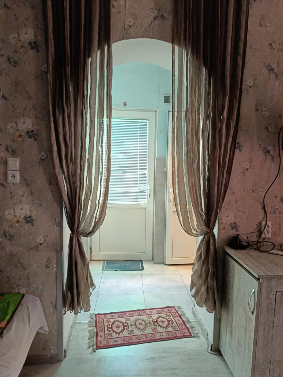 Guest House Nise Tiflis Dış mekan fotoğraf