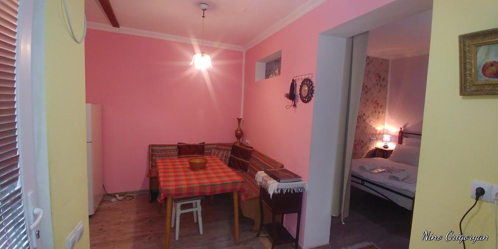 Guest House Nise Tiflis Dış mekan fotoğraf